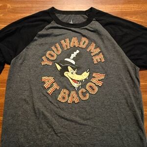 BIG BAD WOLF - BACON - Large Disney T-shirt half sleeve tee three little pigs